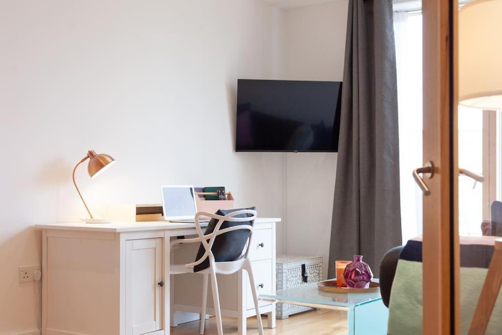 Oxfordshire Living - The Tolkien Apartment - Oxford Exteriör bild